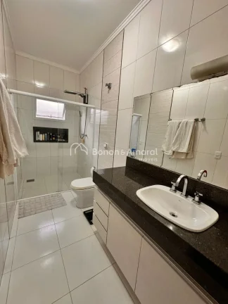 Imagem Excelente oportunidade de compra! Casa ampla e versátil com 200m² de construção**

Se você busc...