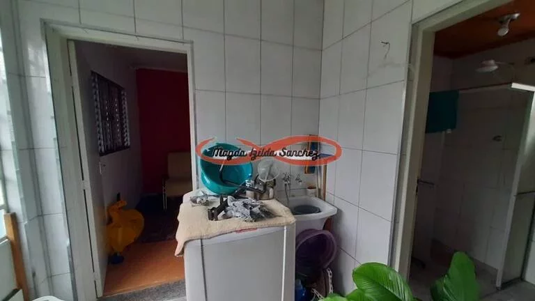 Imagem SOBRADO À VENDA EM ARTUR ALVIM - 15 MINUTOS A PÉ DO METRÔ.