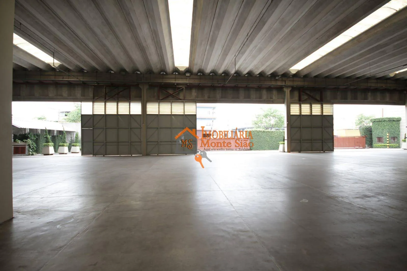 Imagem Galpão para alugar, 2305 m² por R$ 129.092,00/mês - Parque Novo Mundo - São Paulo/SP