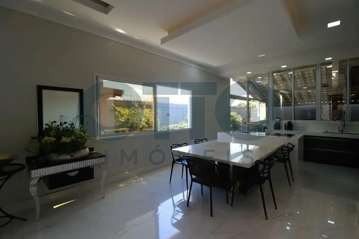 Imagem Casa com 4 quartos e 4 suítes para venda em Outeiro de São Francisco, Porto Seguro