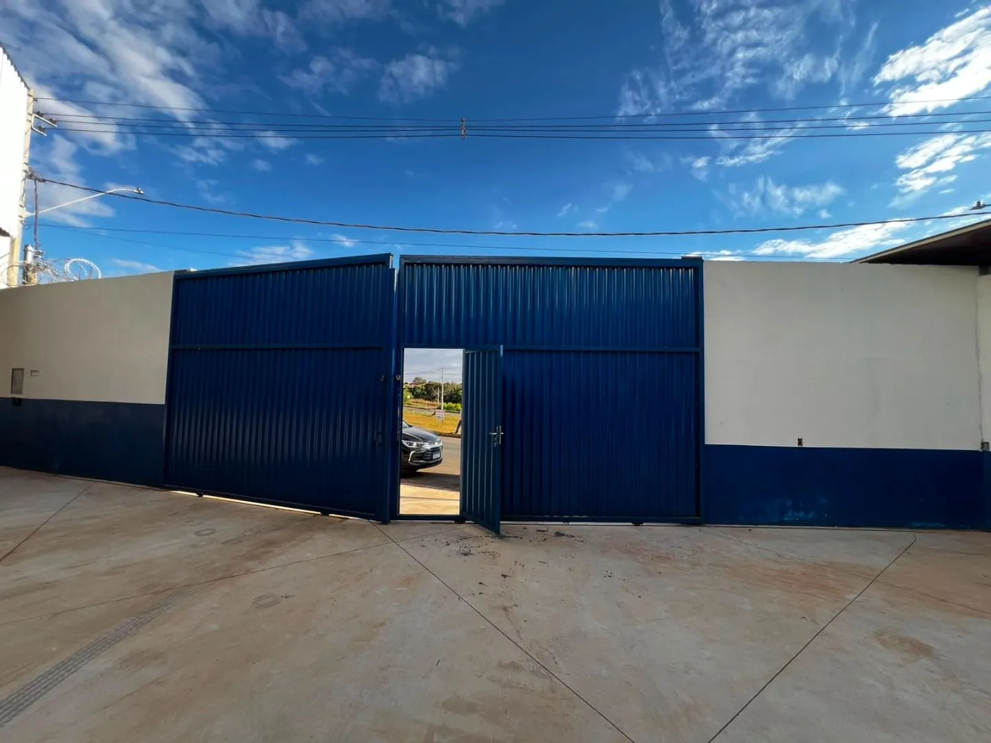 Imagem Galpão para alugar, 768 m² por R$ 6.500,00/mês - Planalto - Patos de Minas/MG