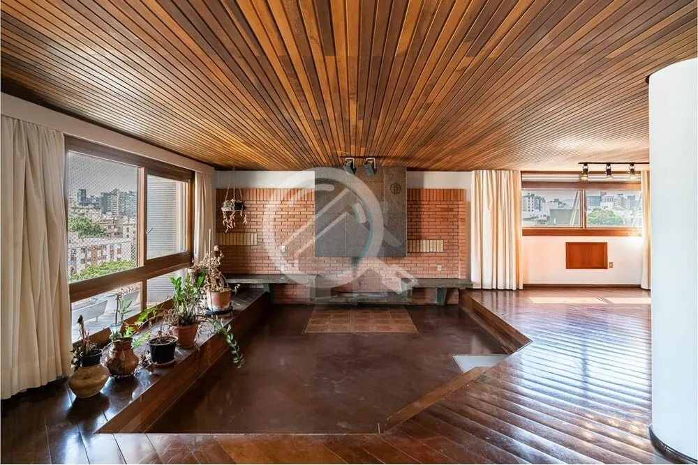 Imagem Excelente Oportunidade para Reforma Amplo apartamento de 232m² localizado na Rua João Abott, no ba...