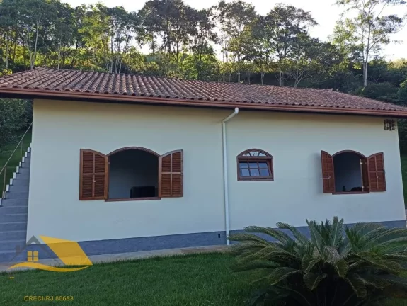 Imagem Chácara com 4500 mts² em Amparo