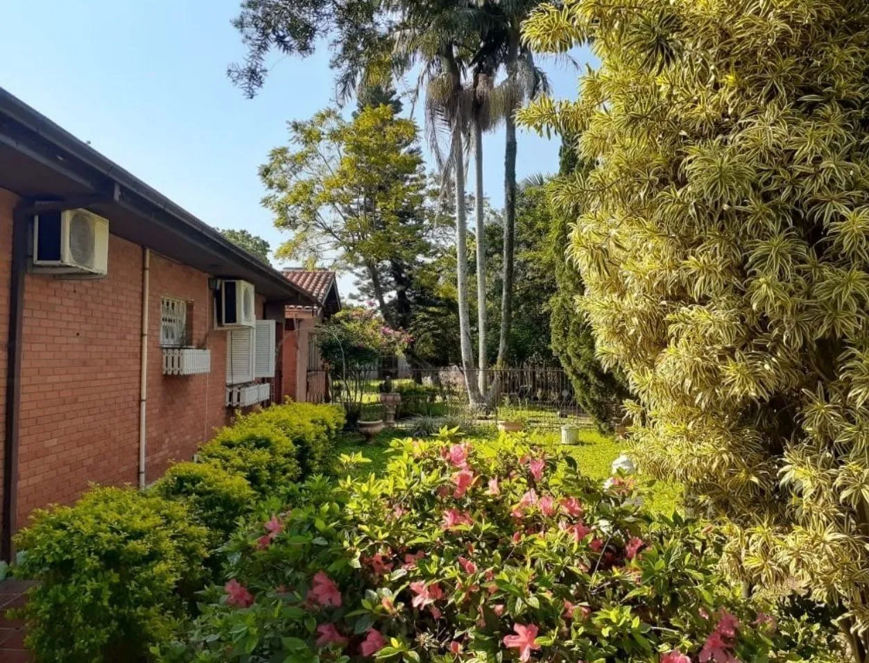 Imagem Terreno com 1353 m² no centro de Esteio / RS.