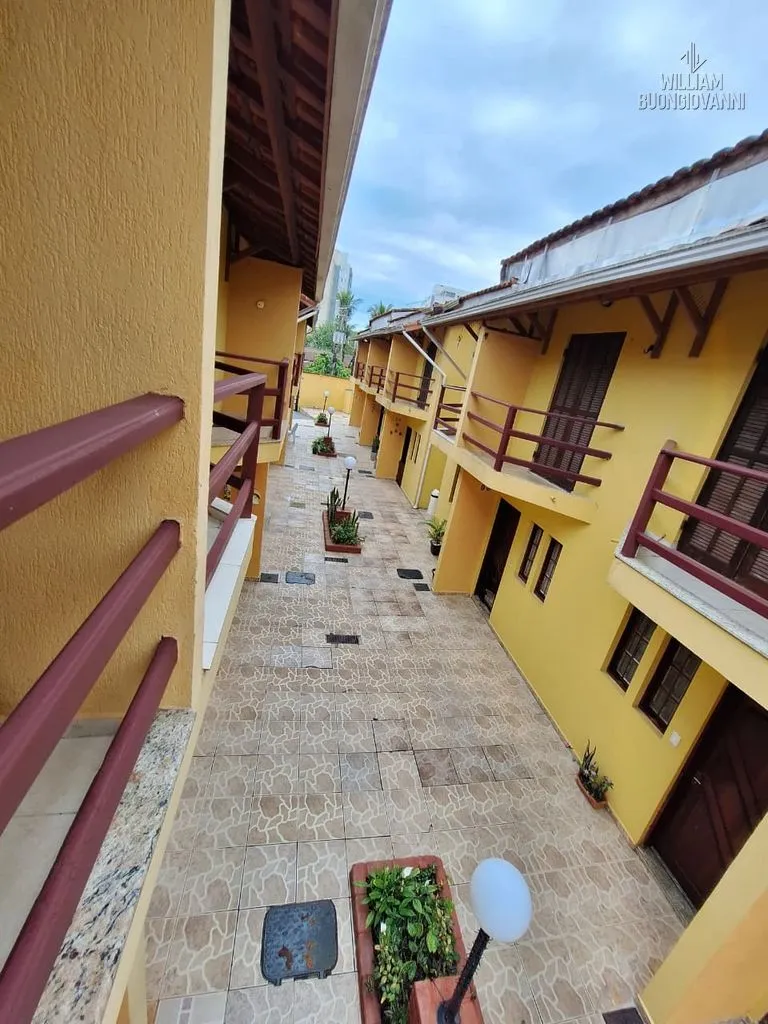 Imagem Casa de condomínio 2 dormitórios com piscina em Mongaguá