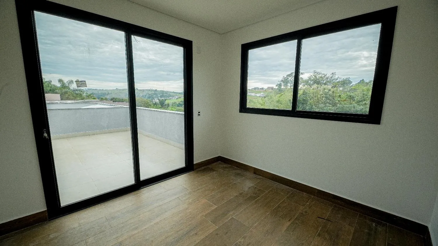 Imagem Casa à venda em condomínio fechado | 3 dormitórios | Piscina | 638 m² de terreno