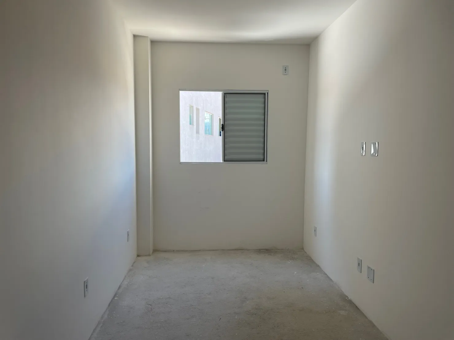 Imagem Apartamento dois dormitórios com suíte e sacada e ótima localização à venda, Bosque da Princesa, Pindamonhangaba, SP