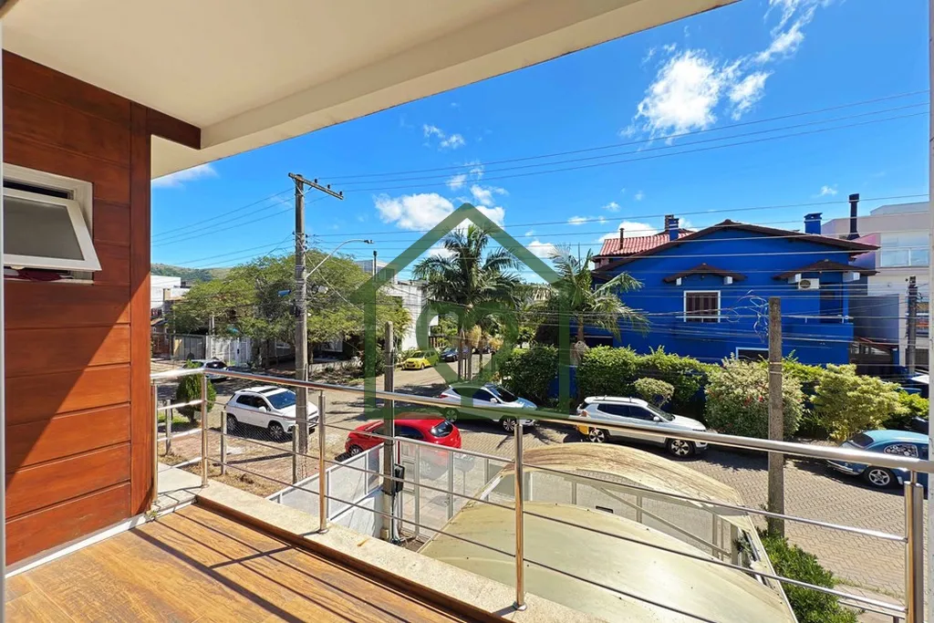 Imagem Casa completa, com lazer privativo e um conjunto de diferenciais que elevam o padrão de viver no La...