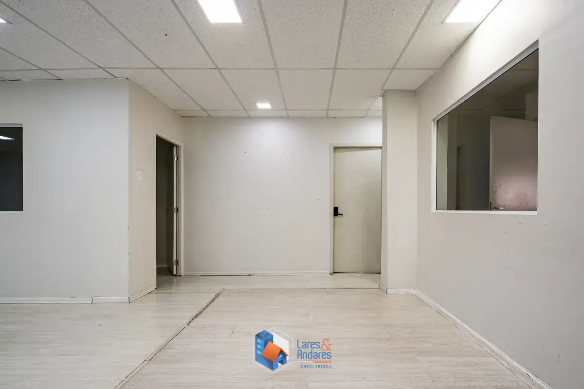 Imagem Casa comercial para venda em Cambuci, 619m²