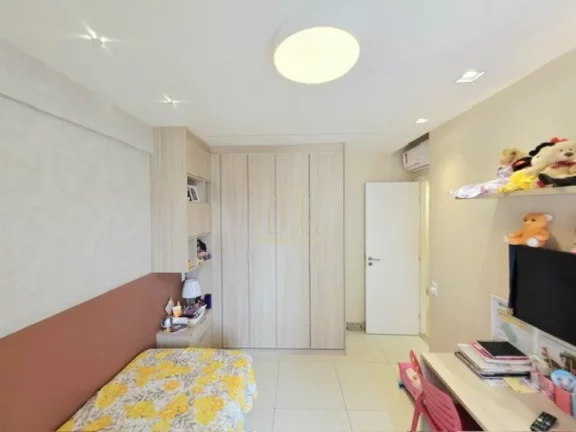 Imagem Amplo apartamento decorado com quatro quartos varanda a venda no cidade jardim