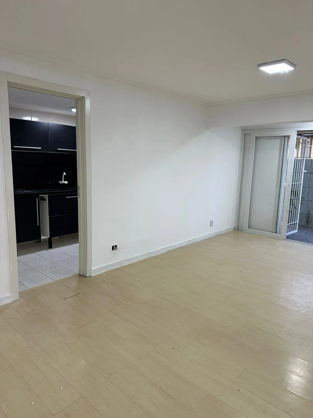 Imagem Apartamento com 3 Quartos, térreo com pátio privativo, 1 vaga coberta à Venda, 88m² privativos, só R$ 299.000