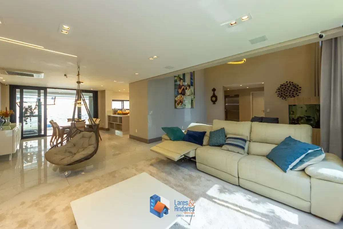 Imagem Casa no condomínio Condomínio Reserva 8 para venda com 3 quartos, sendo 3 suítes, 514m²