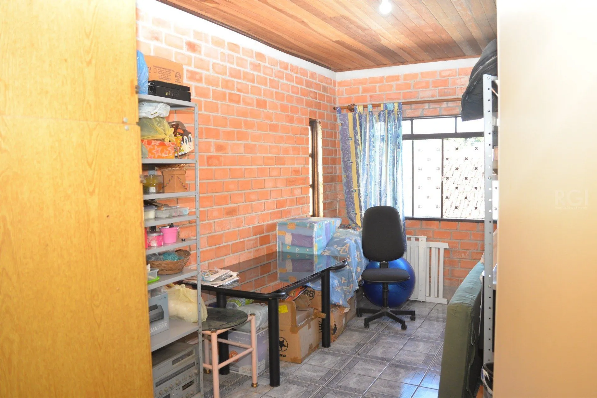 Imagem Sobrado para Venda - 168m², 4 dormitórios, 6 vagas - Jardim Sabará