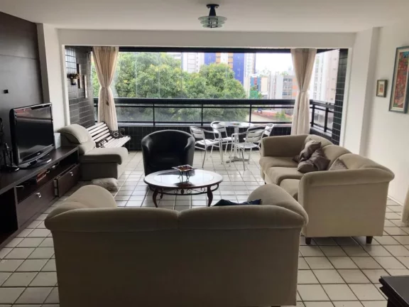 Foto do imóvel Apartamento em Parnamirim com 187m! em Rua André Cavalcante