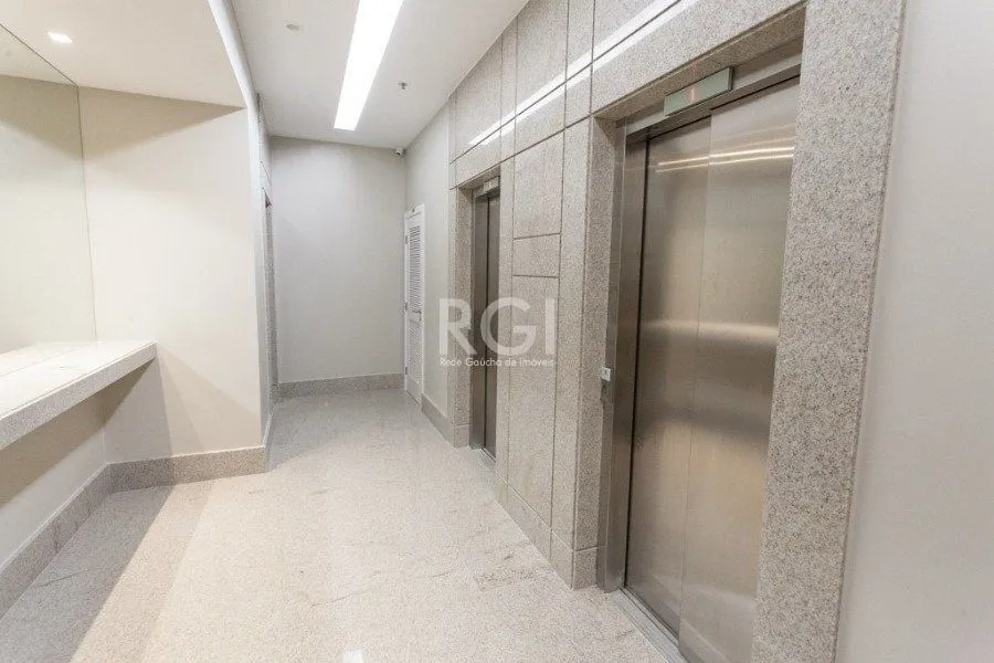 Imagem Conjunto/Sala para Venda - 61.39m², 0 dormitórios, 1 vaga - Moinhos De Vento