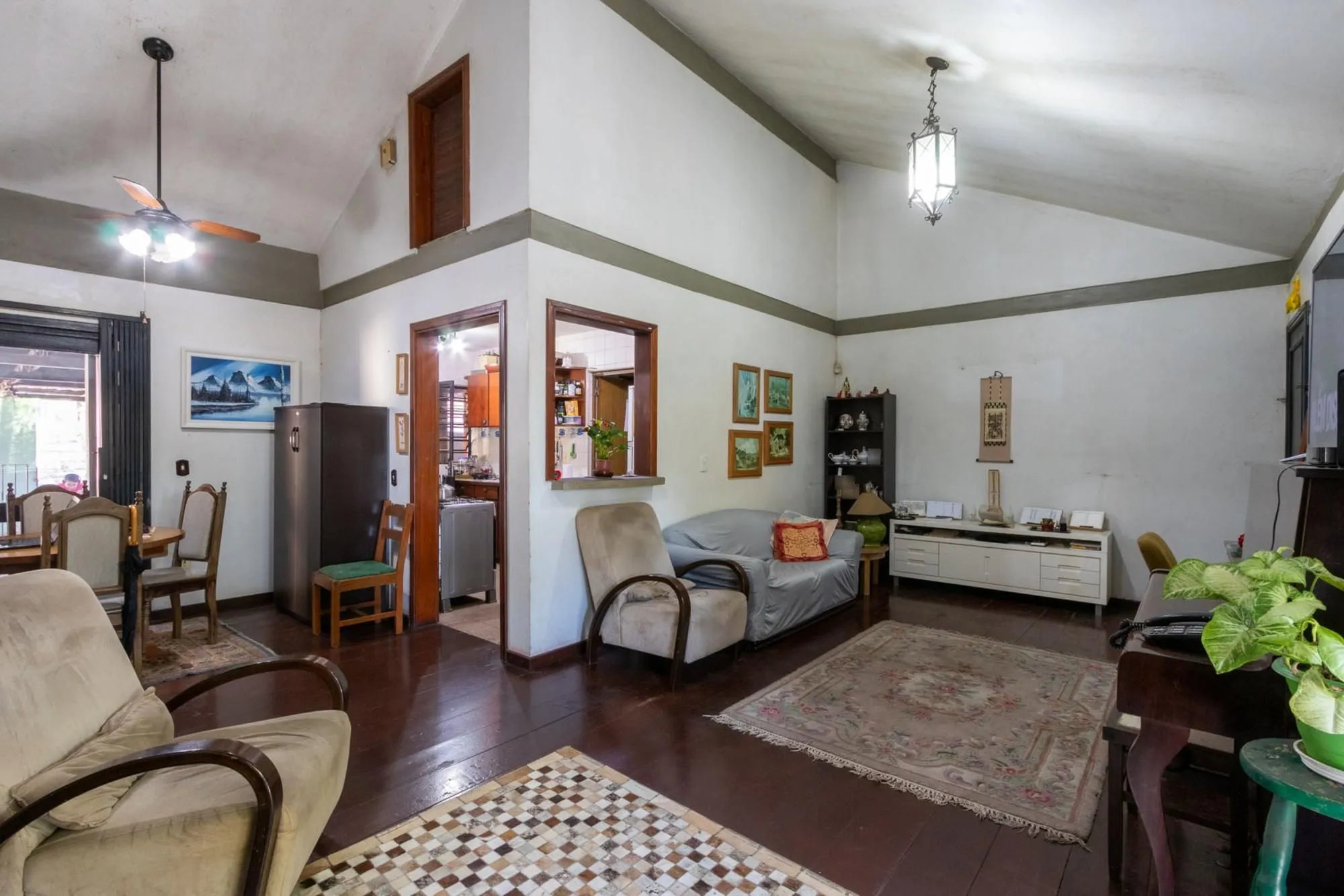 Imagem Casa para Venda - 286.28m², 2 dormitórios, sendo 1 suites, 3 vagas - Santa Tereza