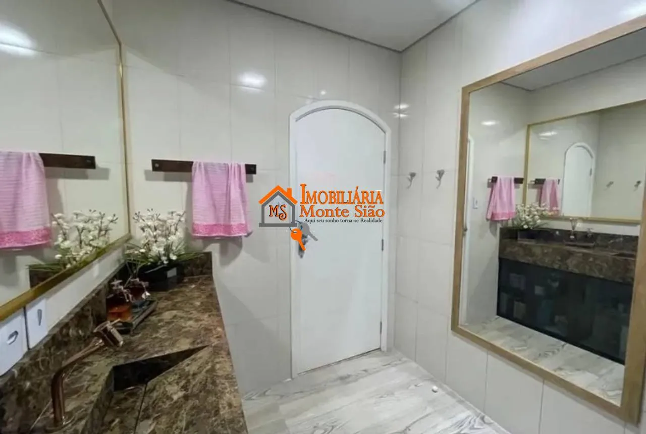 Imagem Sobrado com 3 dormitórios à venda, 302 m² por R$ 1.802.000,00 - Jardim Adriana - Guarulhos/SP