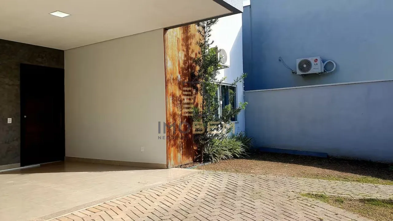 Imagem Descubra o encanto desta magnífica residência, situada no prestigiado bairro Jardim Itália III, e...