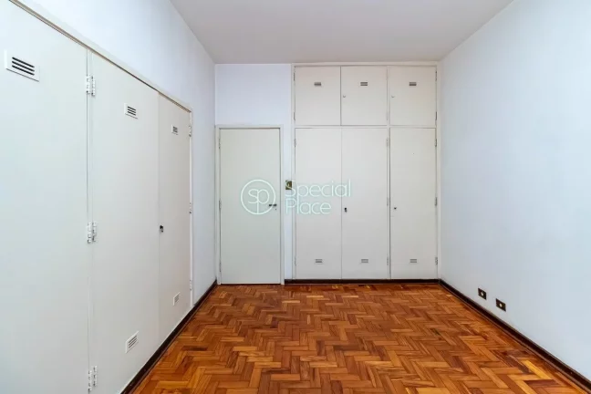 Imagem Esse apartamento é aquele imóvel que podemos chamar de "tela em branco", pois será vendido sem re...