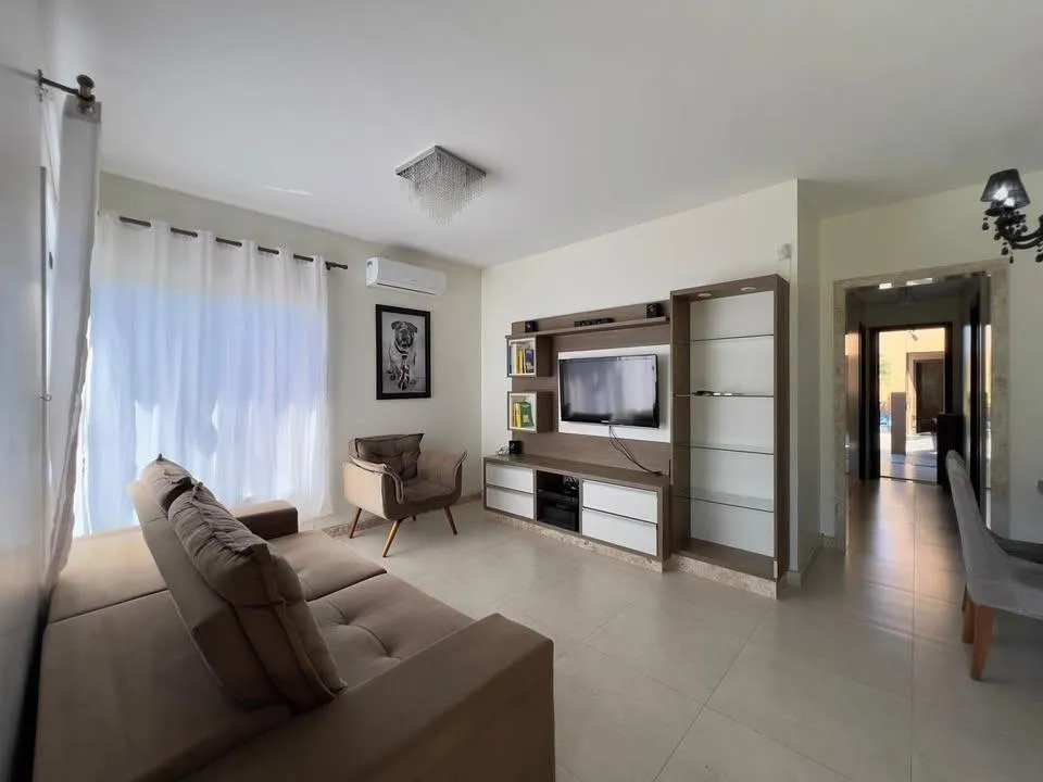 Imagem Casa 3 Dormitórios - Bairro Capao Novo posto 4
