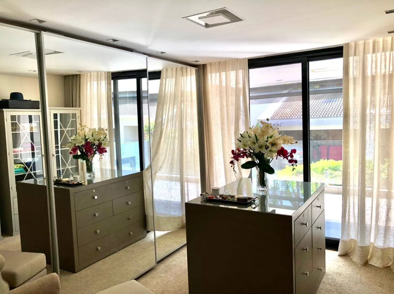 Imagem Sobrado disponível para venda em Alphaville Residencial 1