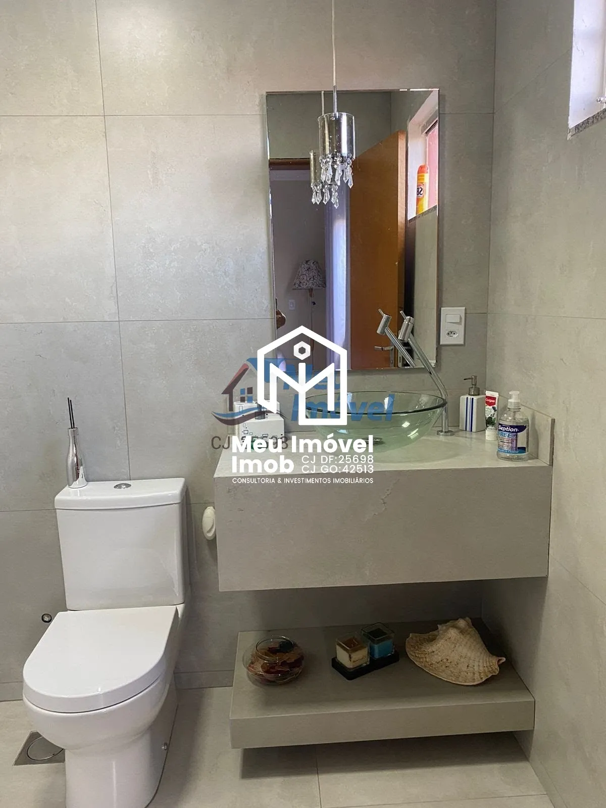 Imagem Casa 4 Quartos 4 Suítes 8 Vagas 350m² Reformada