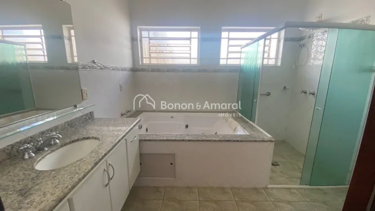 Imagem Casa tÃ©rrea Ã  venda no Caminhos de San Conrado

Casa bem construÃ­da, em terreno de 480 mÂ², com Ã...