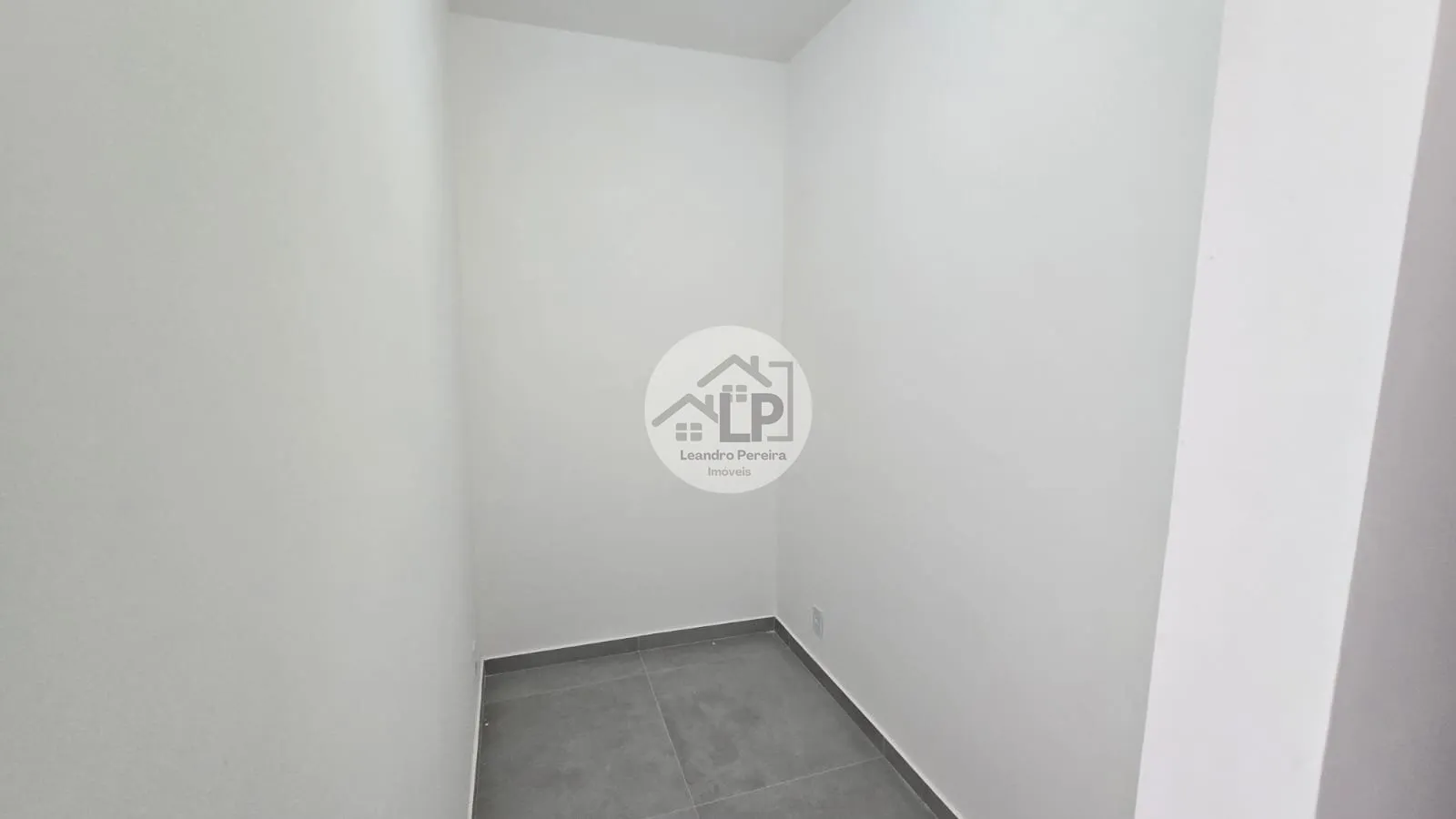 Imagem Casa 180m² - 3 Qts (2 Suítes c/ Closet) - Ipiranga II (Melhor Bairro de Resende)