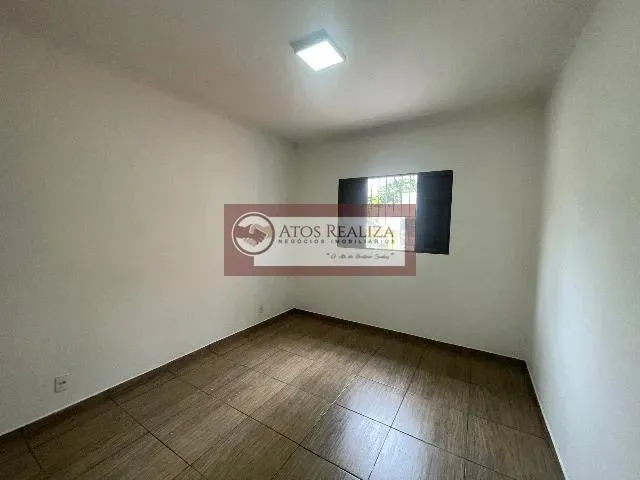 Imagem Casa Comercial para Locação em Vila Santa Catarina - SP