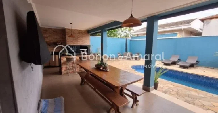 Imagem Se você procura uma casa com ambientes bem distribuídos, privacidade e excelente estrutura para vi...