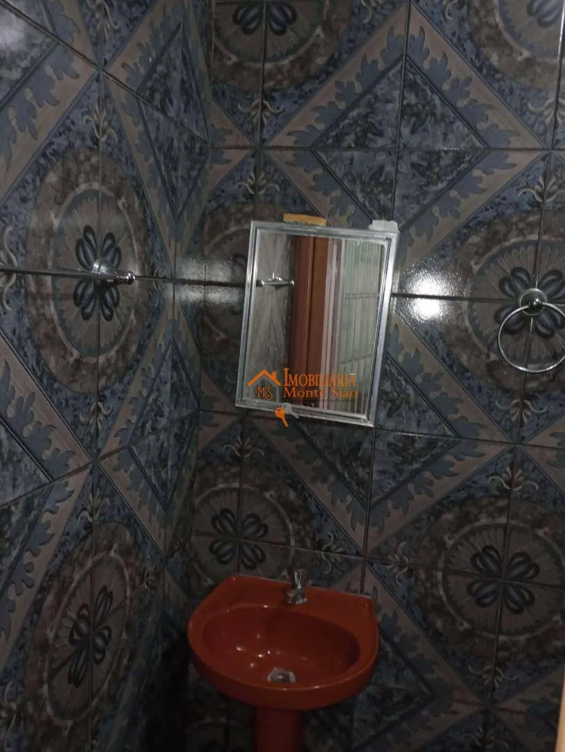 Imagem Casa com 3 dormitórios à venda por R$ 318.000,00 - Água Chata - Guarulhos/SP