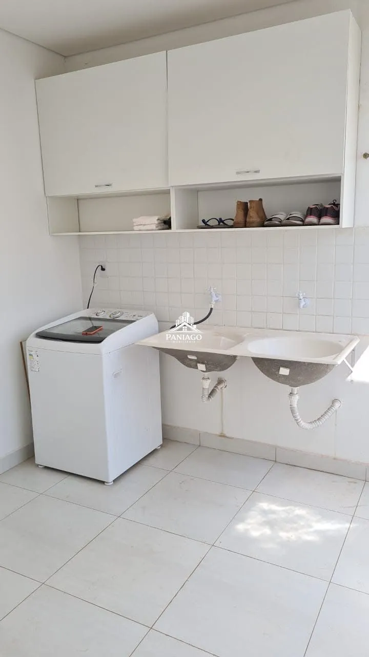 Imagem Casa com 3 Quartos, Piscina e Energia Solar à Venda no Jardim Comodoro