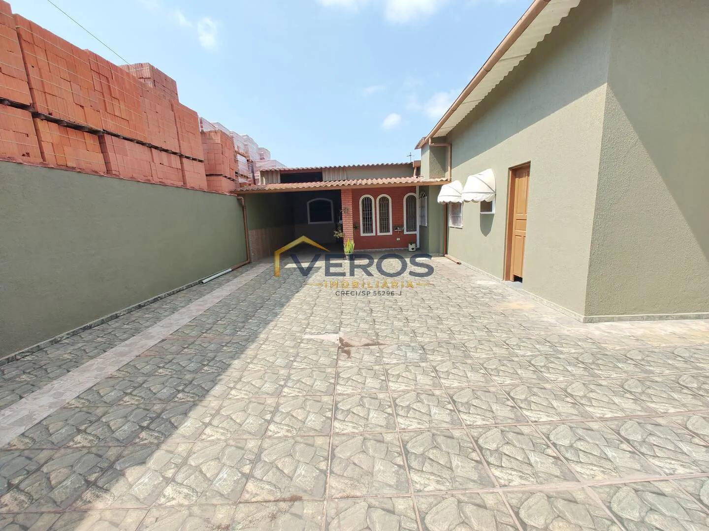 Imagem Casa com 03 quartos a venda na Praia das Palmeiras em Caraguá