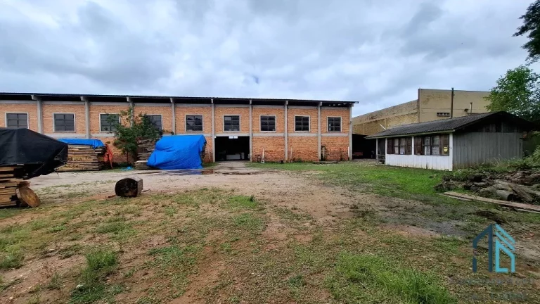 Imagem Barracão com 1.075 m2 const. e 4.939,82m² terreno, pátio 3.500 m2, Cidade Industrial/Cic em Curitiba PR