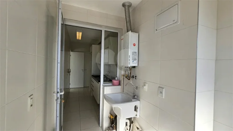 Imagem Apartamento para alugar com 3 quartos, sendo 2 suítes, no condomínio Parques da Lapa, São Paulo - SP