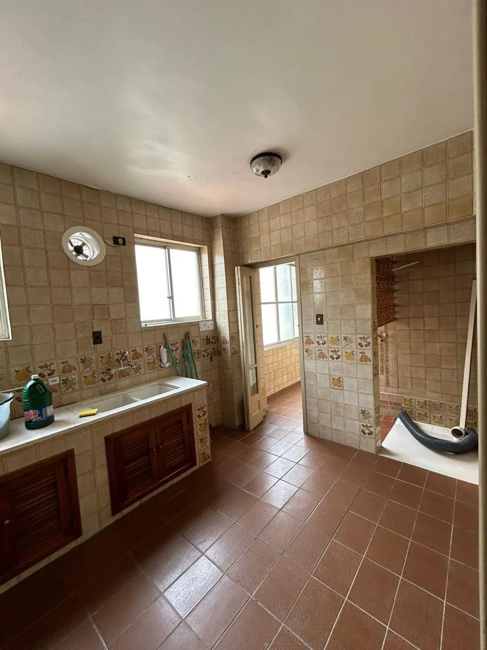 Imagem Apartamento com 03 quartos e 02 banheiros no Centro Histórico de Porto Alegre