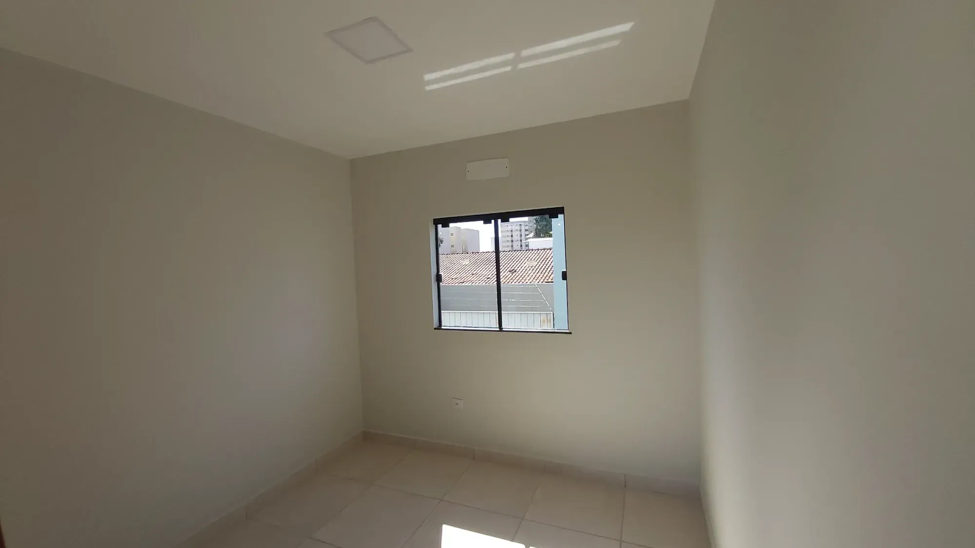 Imagem Sobrado com 3 Quartos para Alugar, 88 m² em Monte Castelo - Campo Grande