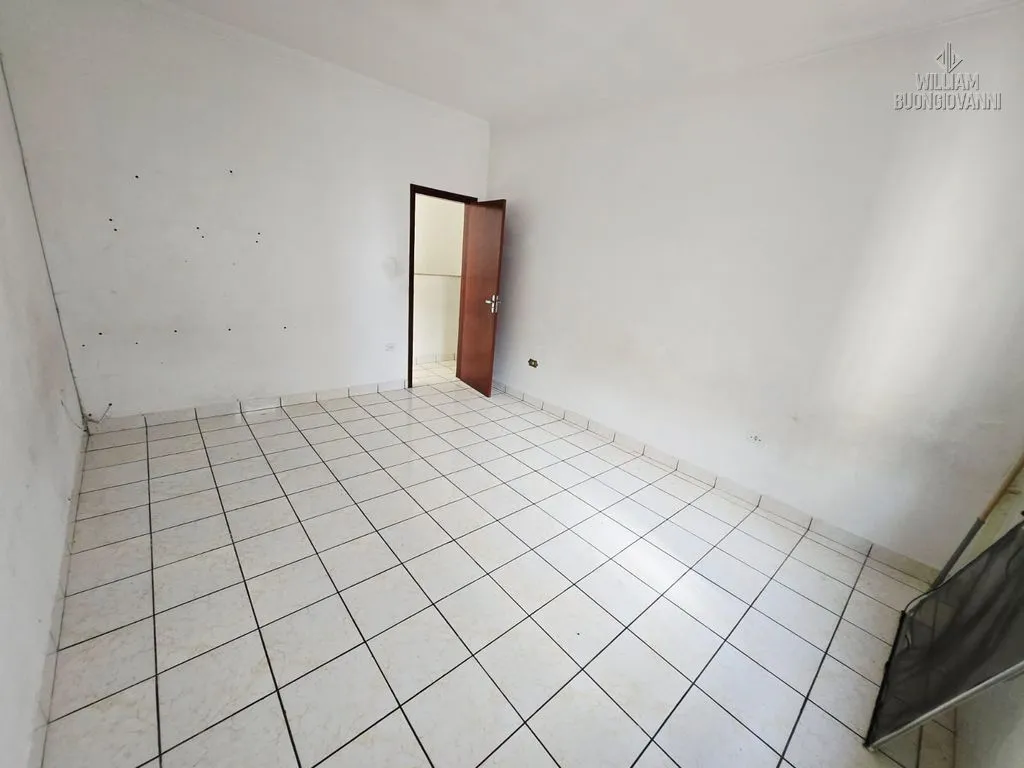 Imagem Sobrado Espaçoso na Ocian - Conforto, Localização Privilegiada e Excelente Preço