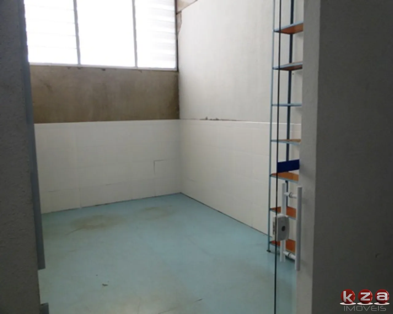 Imagem Galpão Industrial com 6 Salas e 25 Vagas em Valinhos-SP - Oferta Imbatível no Bairro Chácaras São Bento!