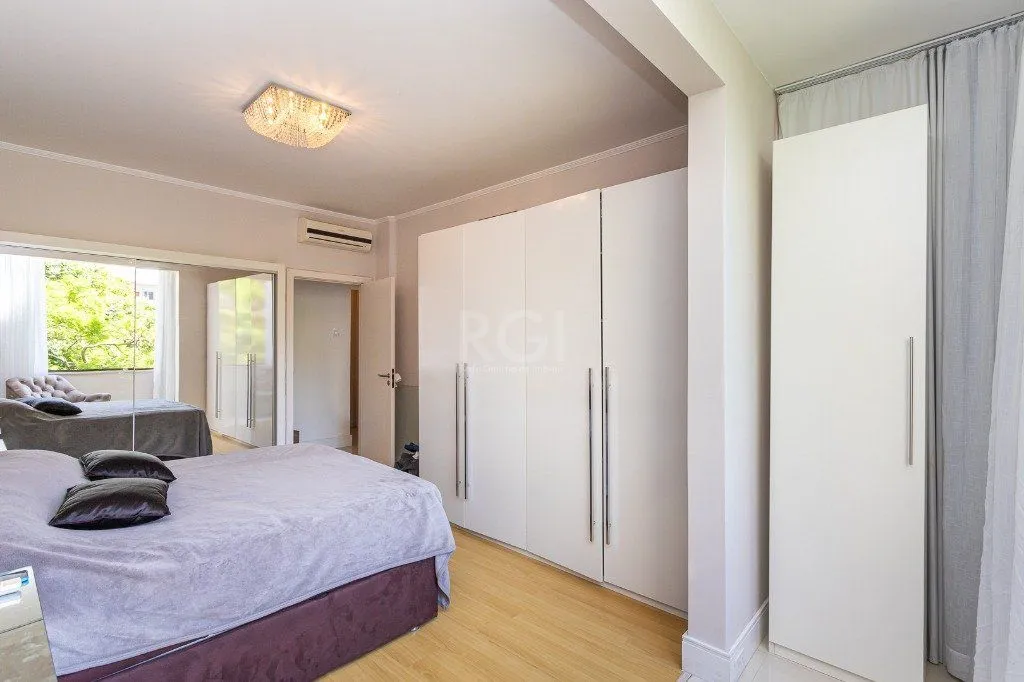 Imagem Apartamento no Centro - 2 dormitórios - reformado e mobiliado