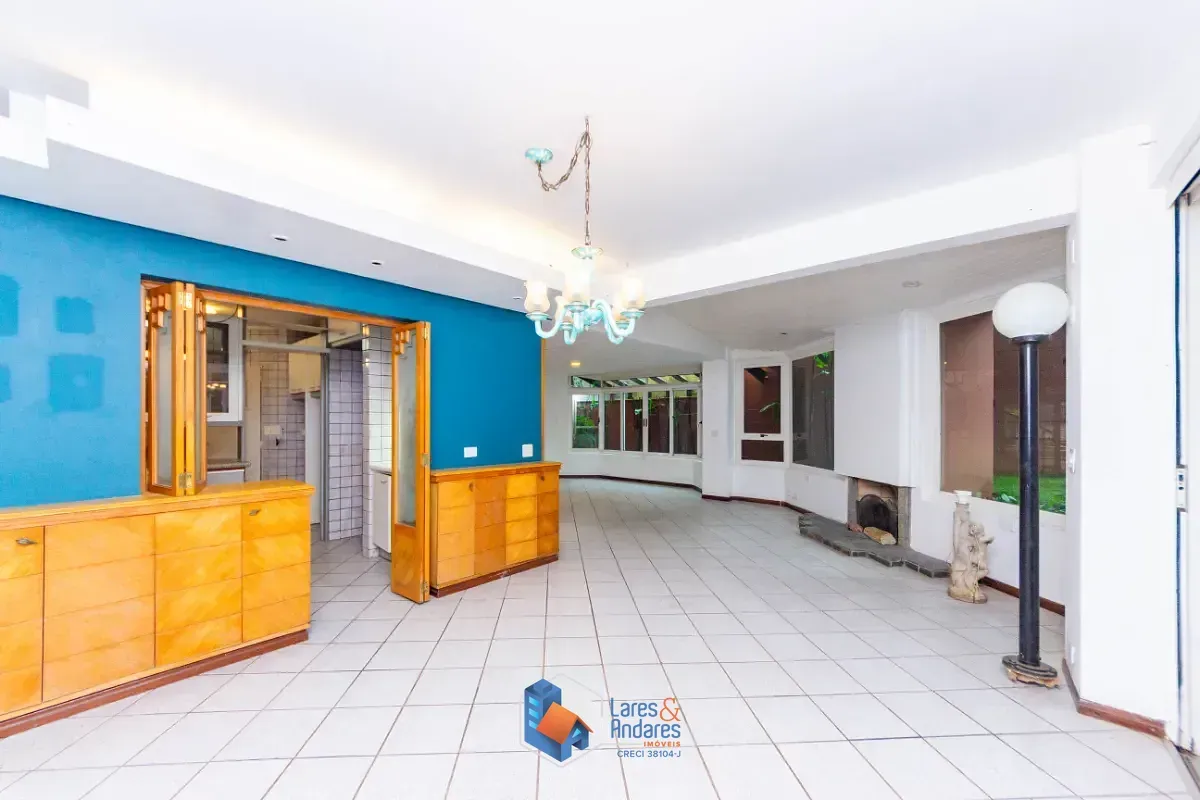 Imagem Casa para venda em Vila Inah com 4 quartos, sendo 3 suítes, 304m²