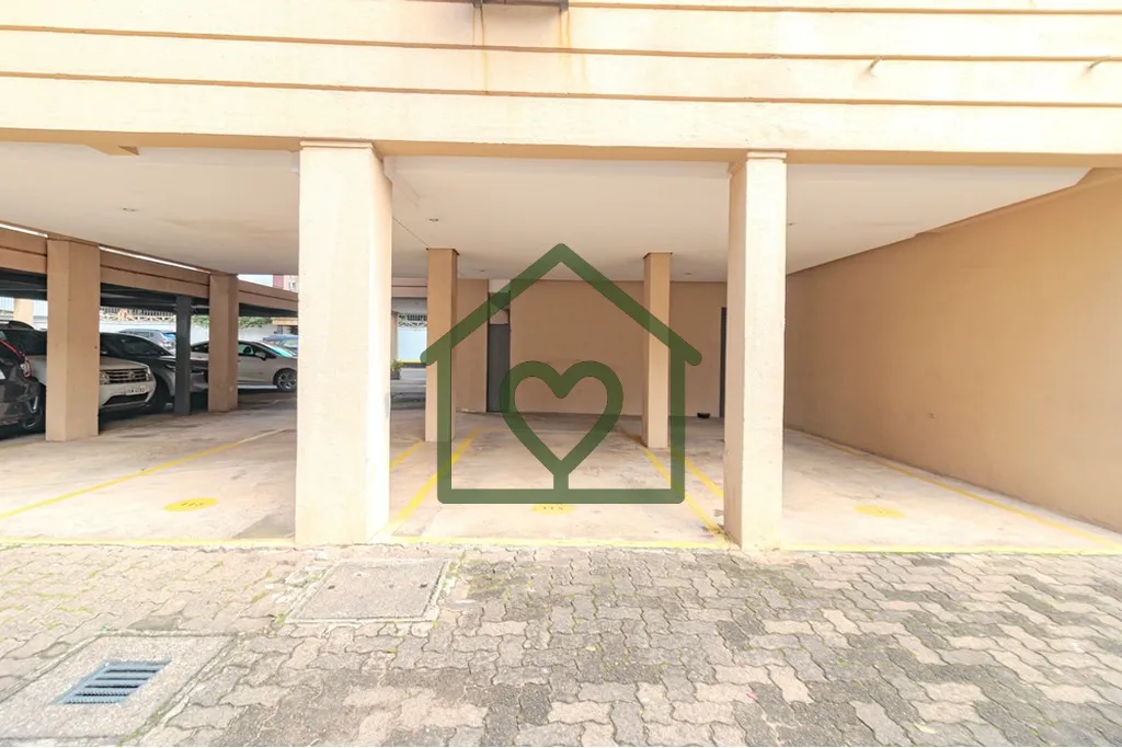 Imagem Apartamento com 84m² privativos, três dormitórios, sendo uma suíte, dois banheiros, sacada com l...