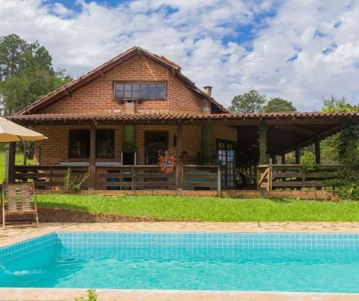 Imagem Sítio com 7 dormitórios à venda, 25000 m² por R$ 2.710.000,00 - Camanducaia - Camanducaia/MG