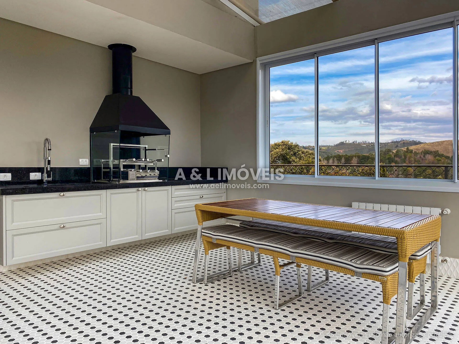 Imagem Casa de Luxo | Alto do Capivari | 793 m² | SPA e Casa de Hóspedes