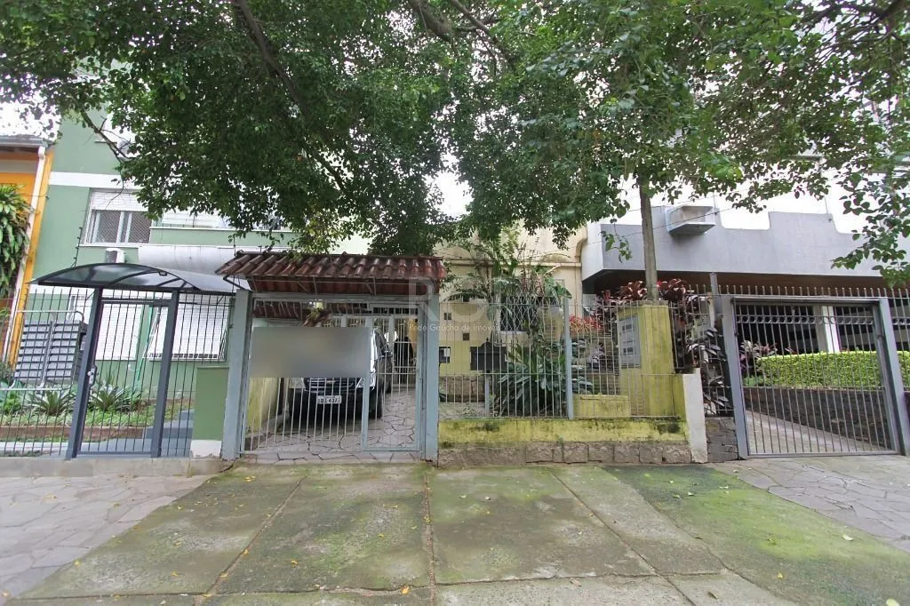 Imagem Terreno com Casa Para comprar com 3 dormitórios 111 m²