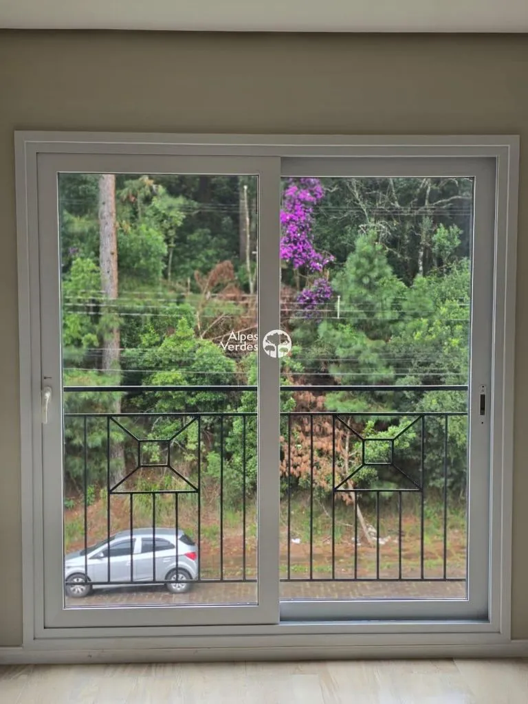 Imagem Vende-se Apartamento 1 suite em Canela a 2 minutos da Catedral de Pedra