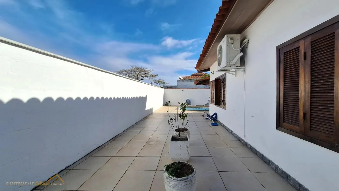Imagem Casa em Canal Navegável na Ogiva, Cabo Frio/RJ