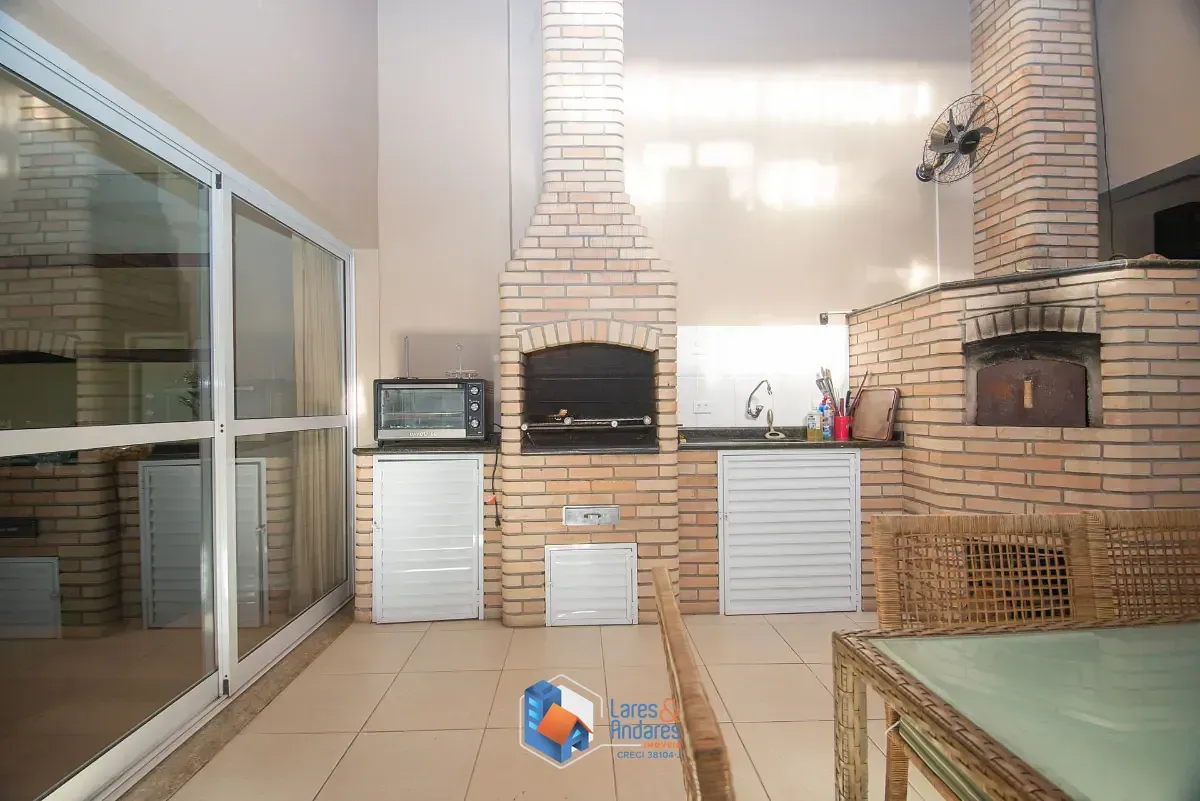 Imagem Casa para venda em Cidade Monções com 4 quartos, sendo 1 suíte, 337m²