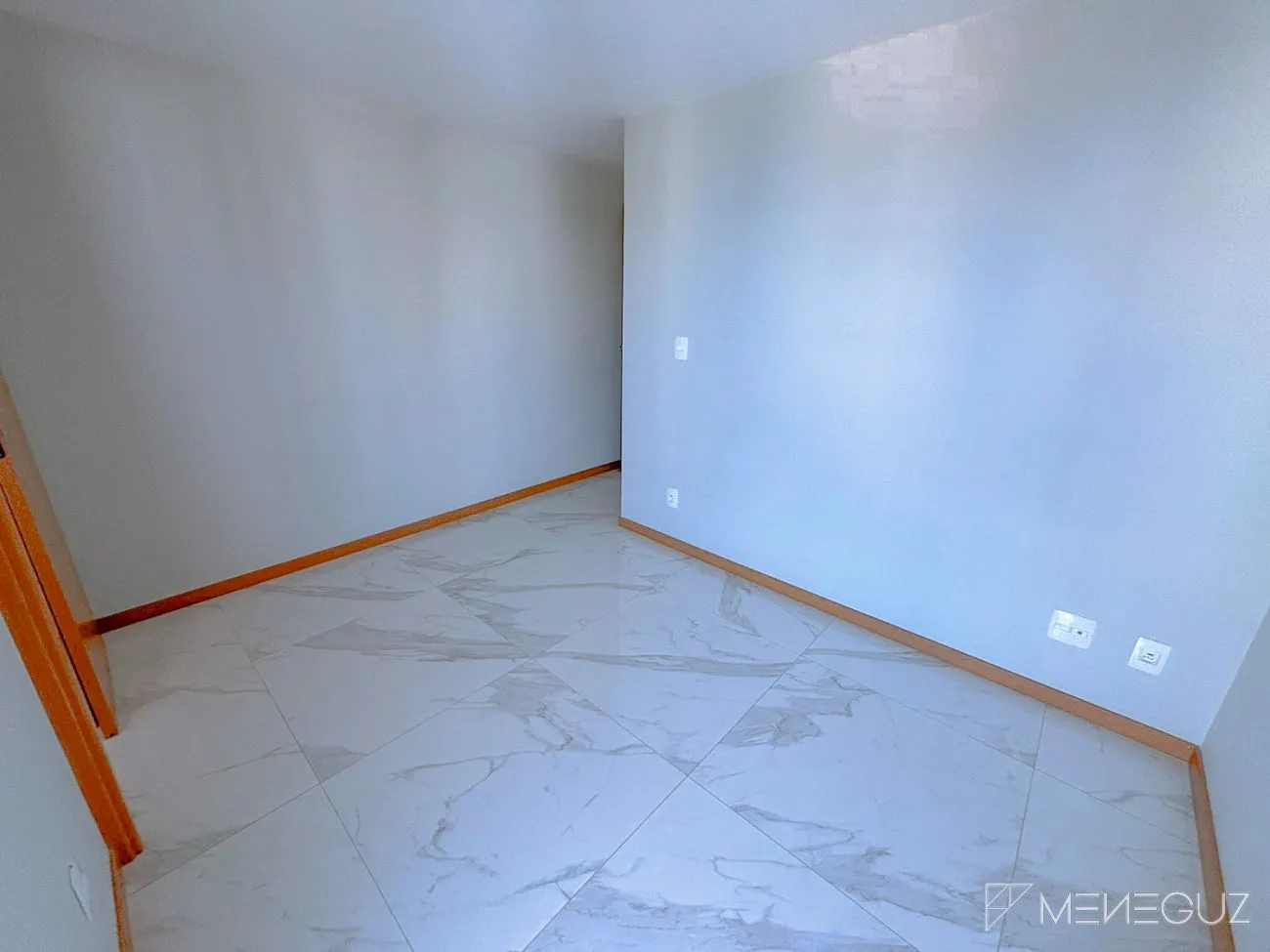 Imagem Vista para o Mar! Apartamento de 3 Quartos na Avenida Oceânica