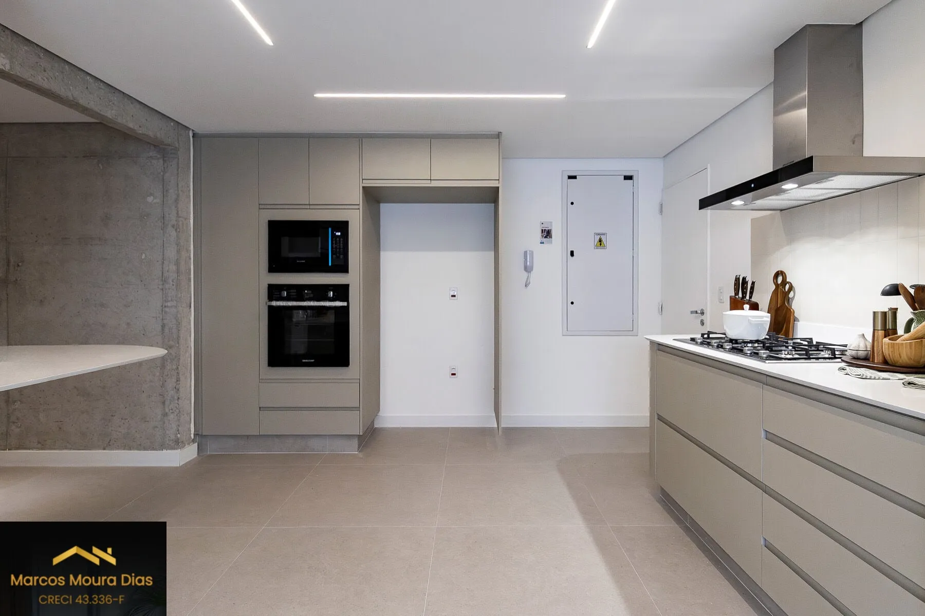 Imagem Apartamento Alto Padrão 3 suítes,167m2 ,reformado, 2 vagas, Alameda Sarutaiá